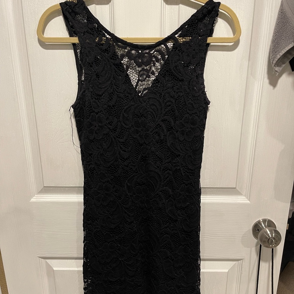 Juniors black lace cocktail dress